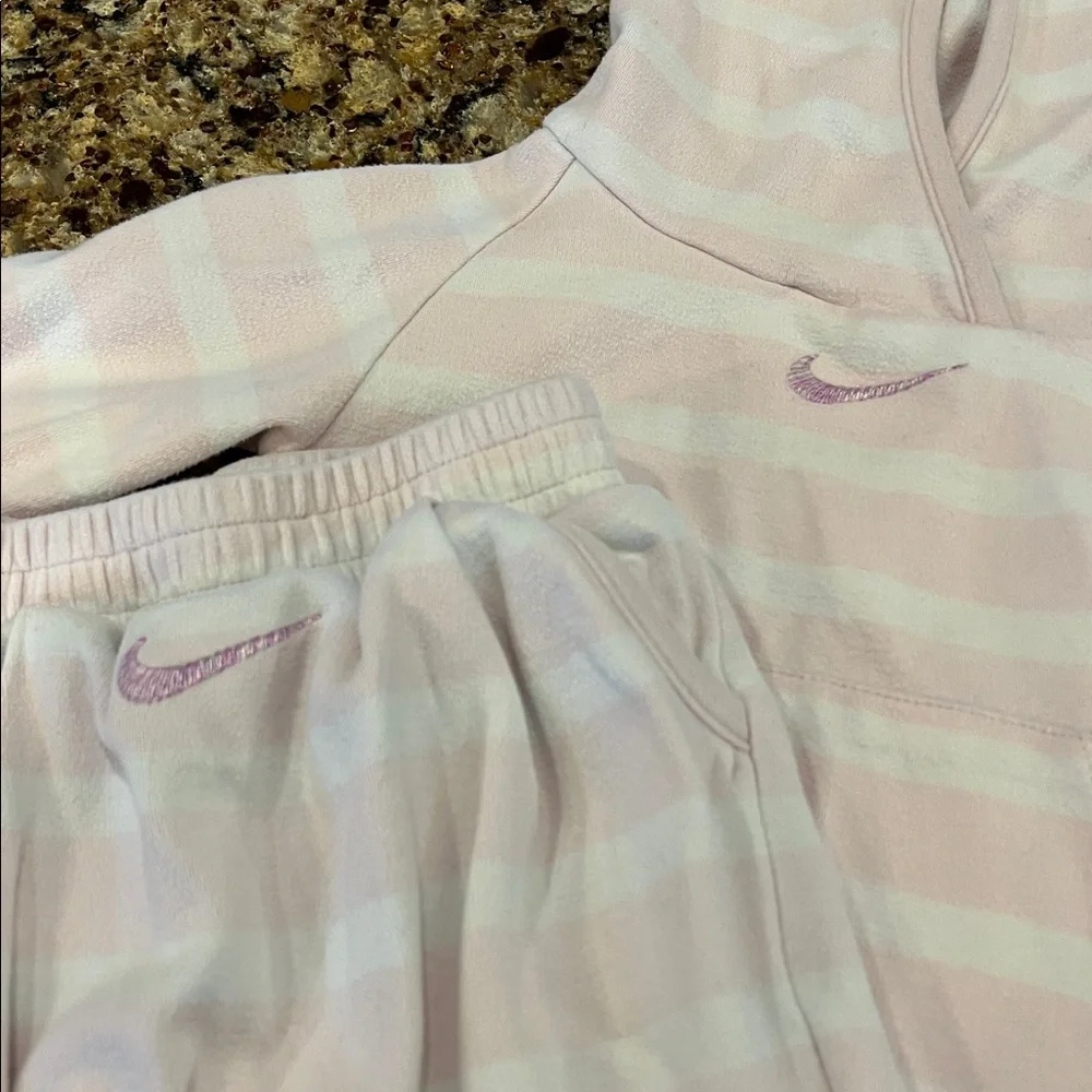 Nike Light Pink Sweatsuit, Size 9 Months